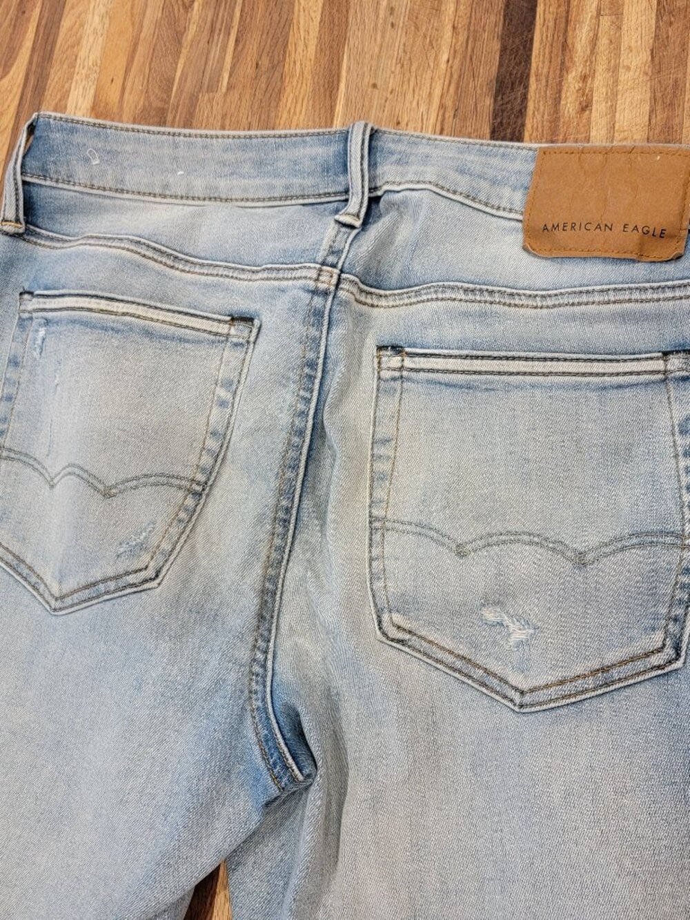 American Eagle Airflex 360 Factory Distressed Light Wash Men's Jeans 31 x 30 - Picture 9 of 10